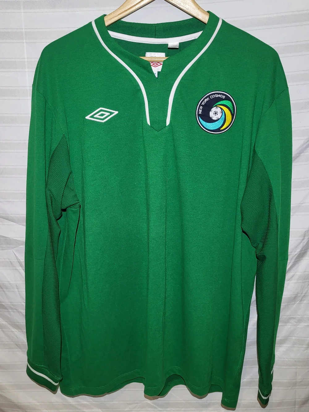 Umbro Rare 2011 New York Cosmos Green Long Sleeve Henley